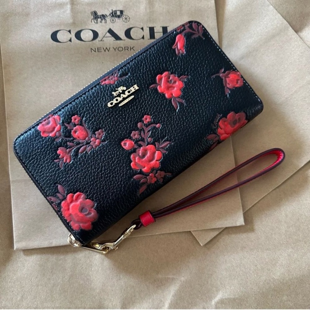 🌹Coach Long Zip Around Wallet With Floral Print NWT